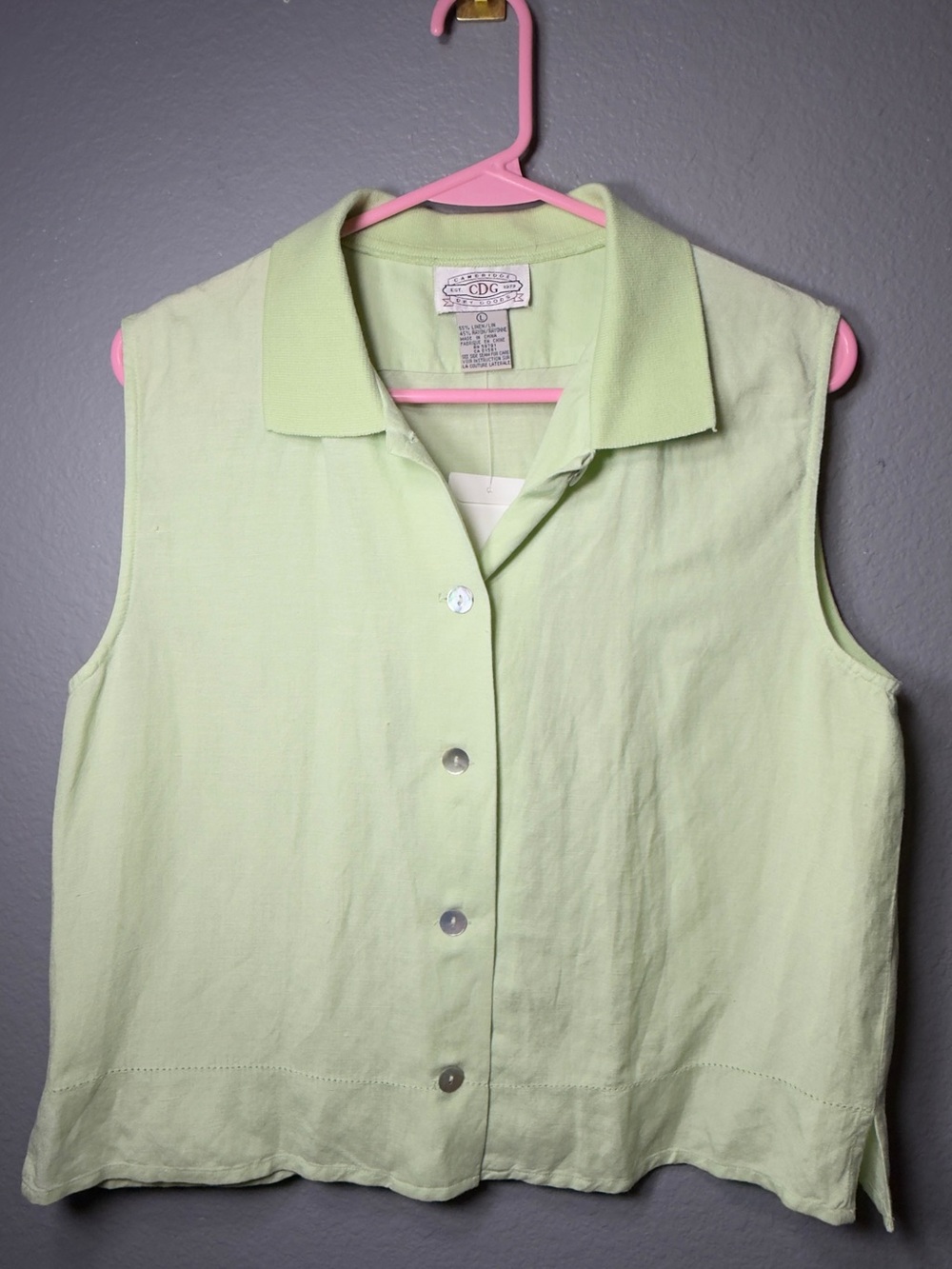 Cambridge Dry Goods Pale Lime Sleeveless Button-Down Collared Linen Top